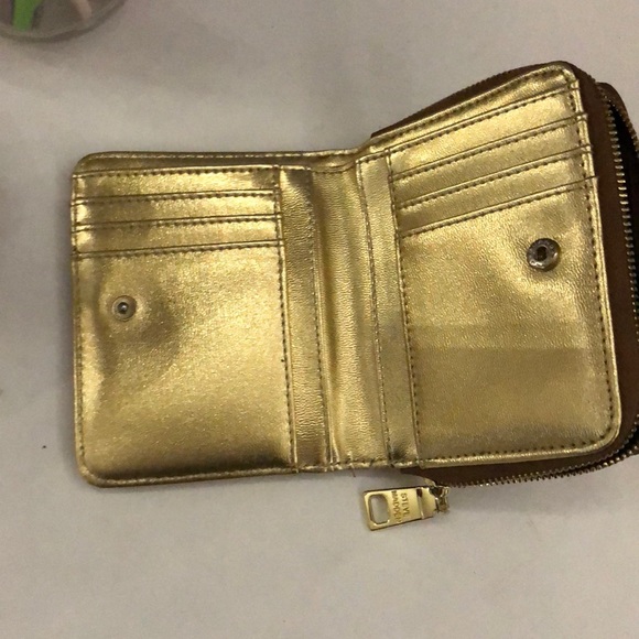 Steve Madden - Picture 2 of 2